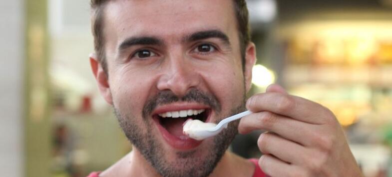 新研究：酸奶可以帮助男性避免患结肠癌